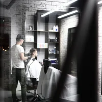 мужская парикмахерская стиль изображение 4